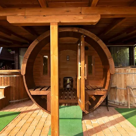 Toelgyes Ueduelo * Doboz