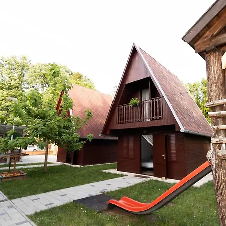 Tölgyes üdülő Apartman